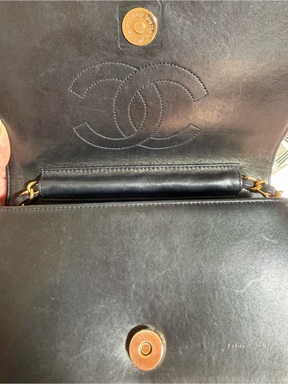 Chanel Vintage Lambskin Classic Flap Shoulder Bag | 24K Gold-Plated Hardware - Picture 2 of 4